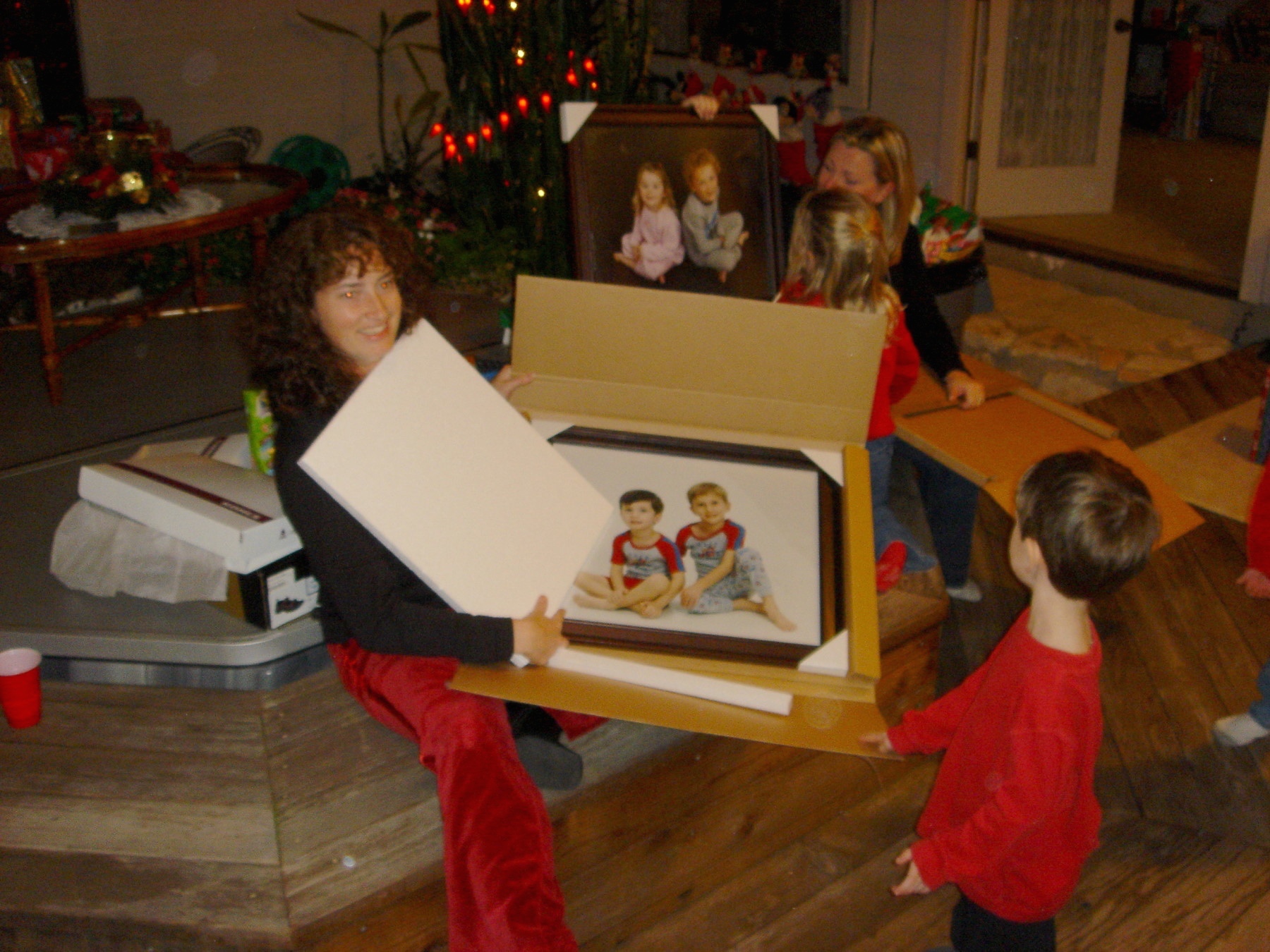 2004-12-24-38 Christmas Eve J&J.jpg